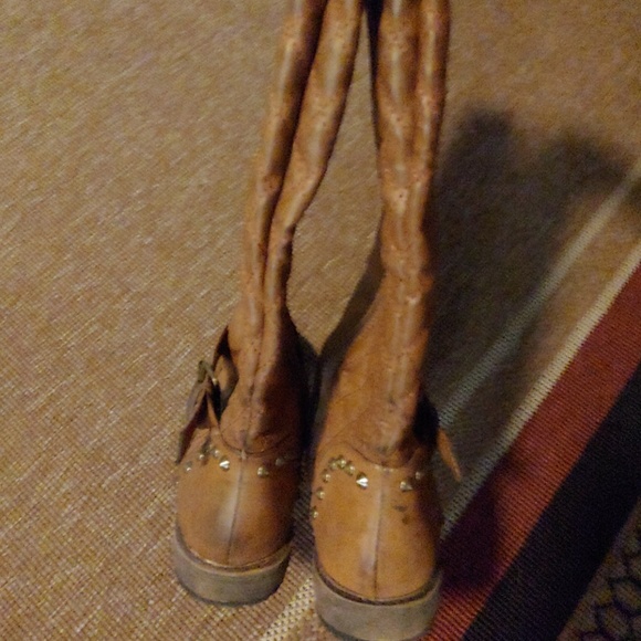 Tall brown boots - Picture 4 of 4